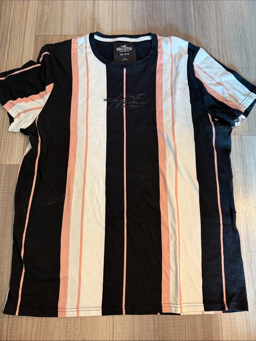 Hollister Black White and Pink Vertical Stripe Short Sleeve Tee
